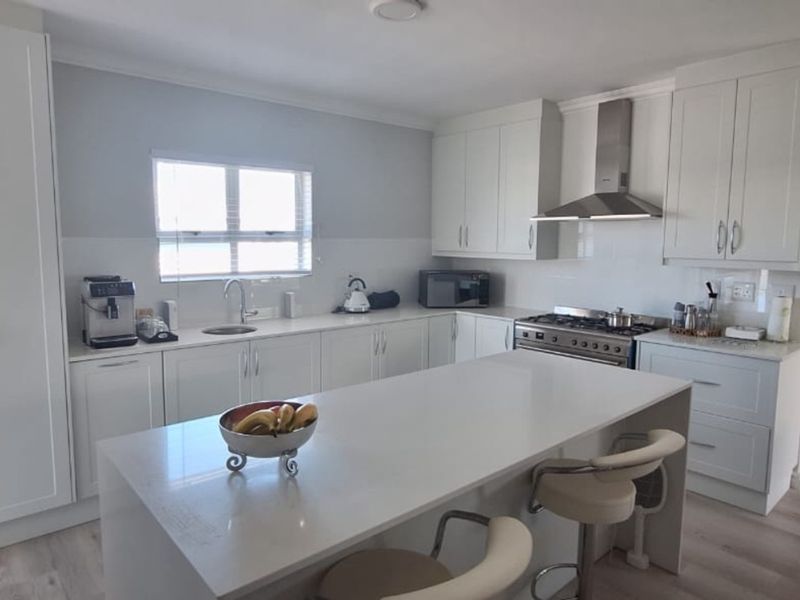 Spacious 4-Bedroom House  in Northridge Coastal Estate - Photo 3