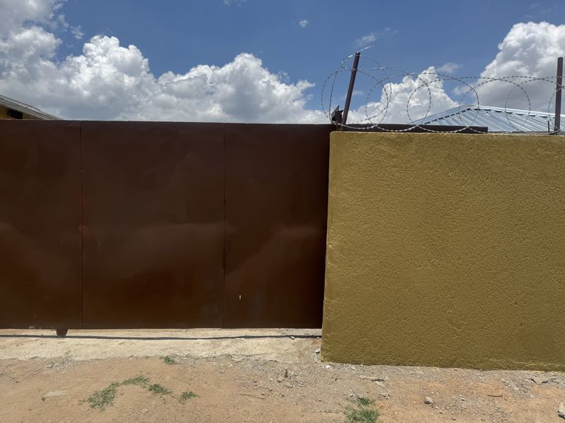 Secure 1-bedroom Apartment In Extension 76 Polokwane, Seshego - Photo 1