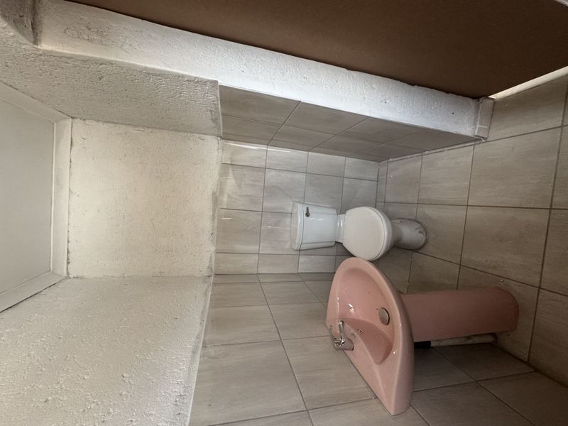 Secure 1-bedroom Apartment In Extension 76 Polokwane, Seshego - Photo 8