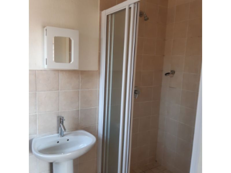 Beautiful 2-Bedroom And 2-Bath Ground Floor Apartment In Northwold - Photo 10