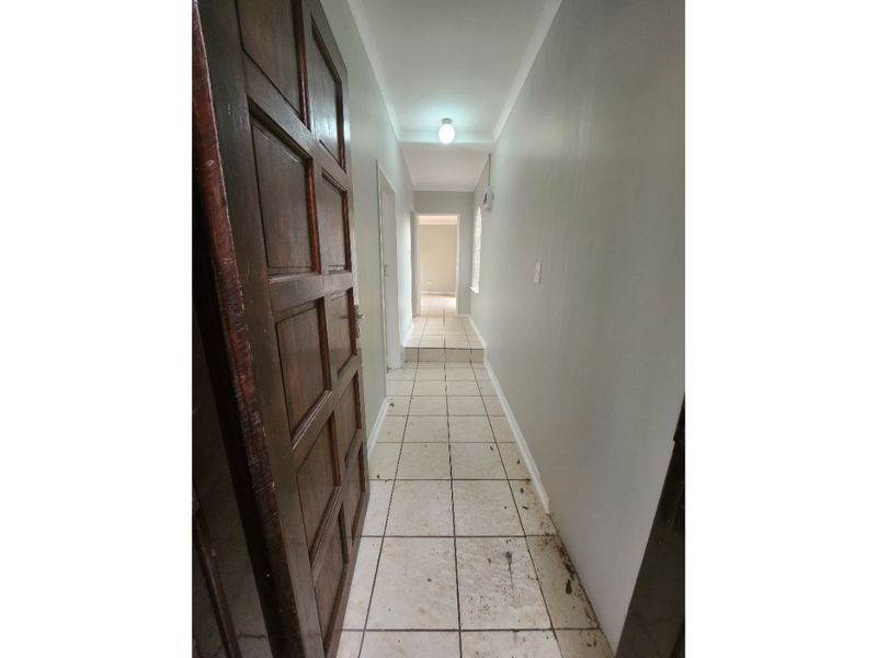 Secure 1-Bed And 1-Bath, Furnished Kitchen Cottage In Norkem Park Ext 3 - Photo 4