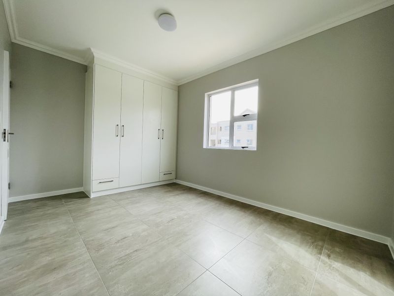 Secure 2-bedroom And 1-bathroom Apartment In Whitehall Way, Milnerton Rural - Photo 8