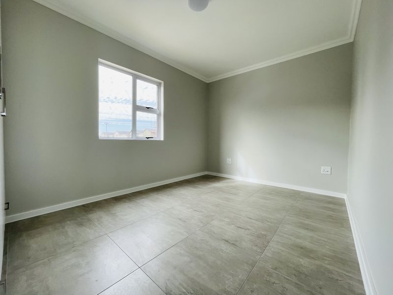 Secure 2-bedroom And 1-bathroom Apartment In Whitehall Way, Milnerton Rural - Photo 10