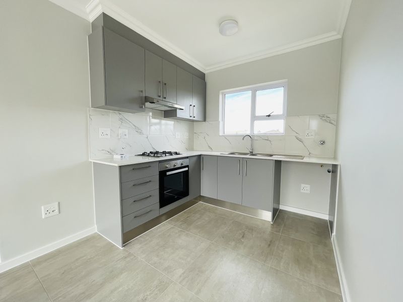 Secure 2-bedroom And 1-bathroom Apartment In Whitehall Way, Milnerton Rural - Photo 3