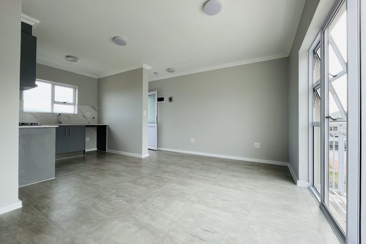 Secure 2-bedroom And 1-bathroom Apartment In Whitehall Way, Milnerton Rural - Photo 5