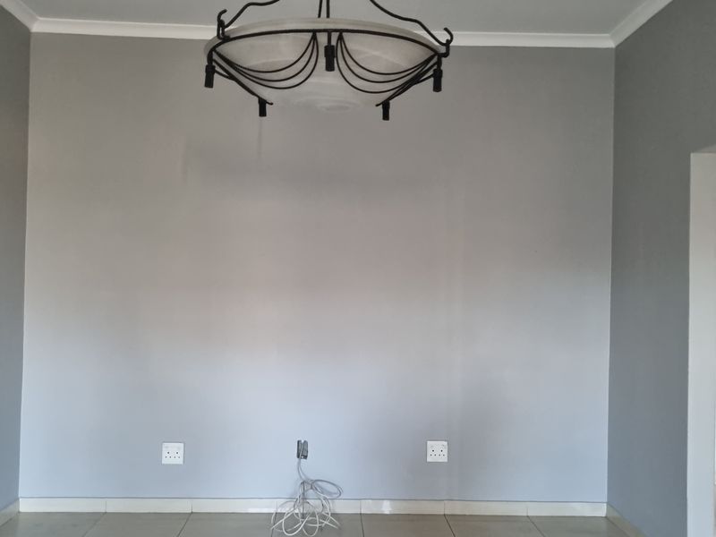 Secure 3-Bedroom And 1-Bathroom Duet In Aerorand! - Photo 8