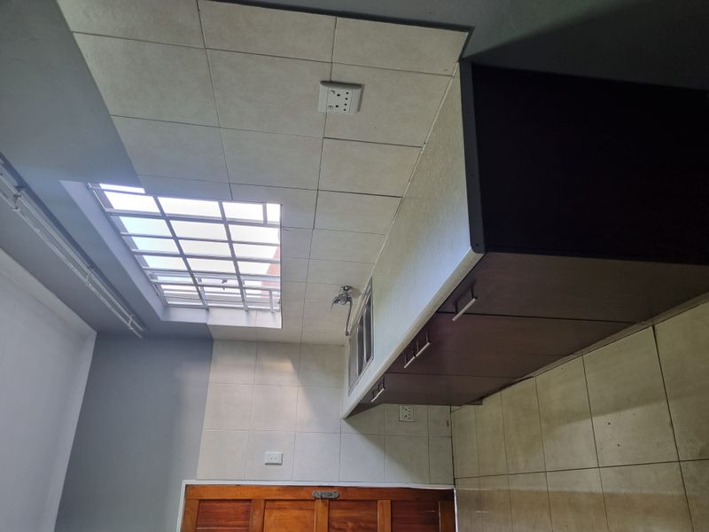 Secure 3-Bedroom And 1-Bathroom Duet In Aerorand! - Photo 7