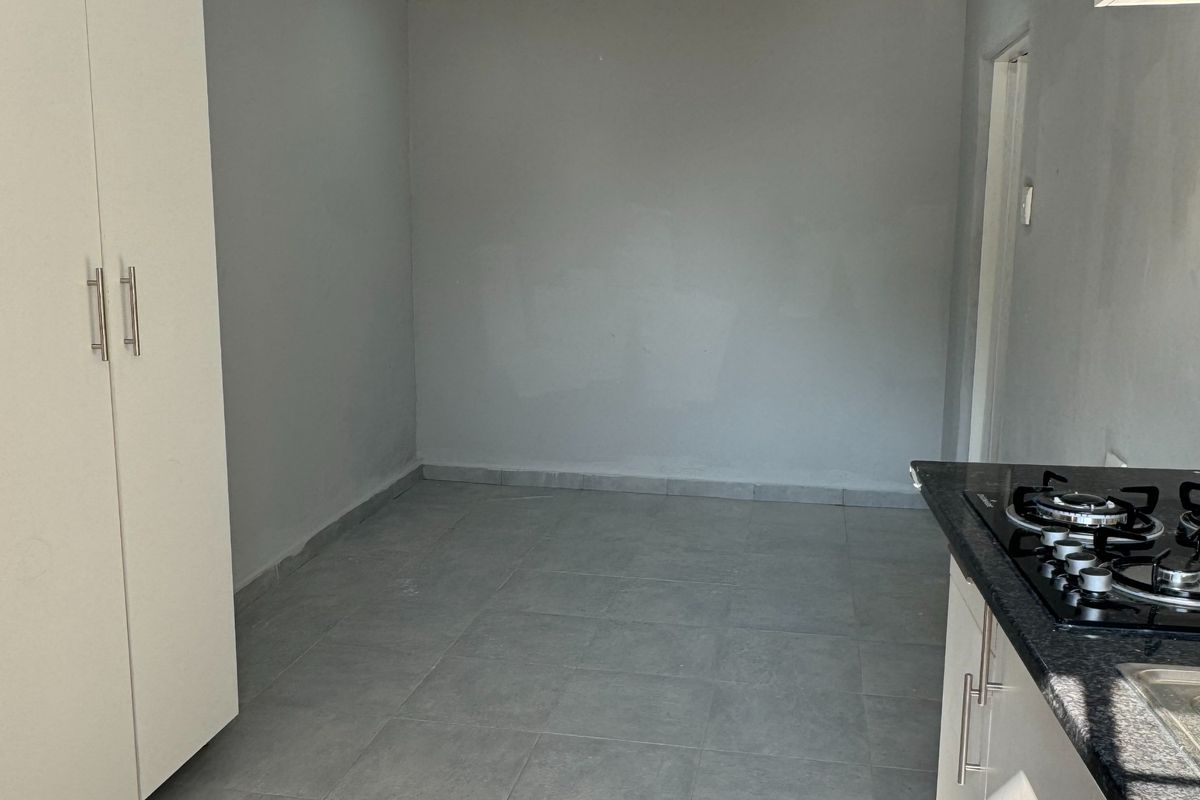 Secure Cottage And 1-bathroom Apartment In Turffontein - Photo 4