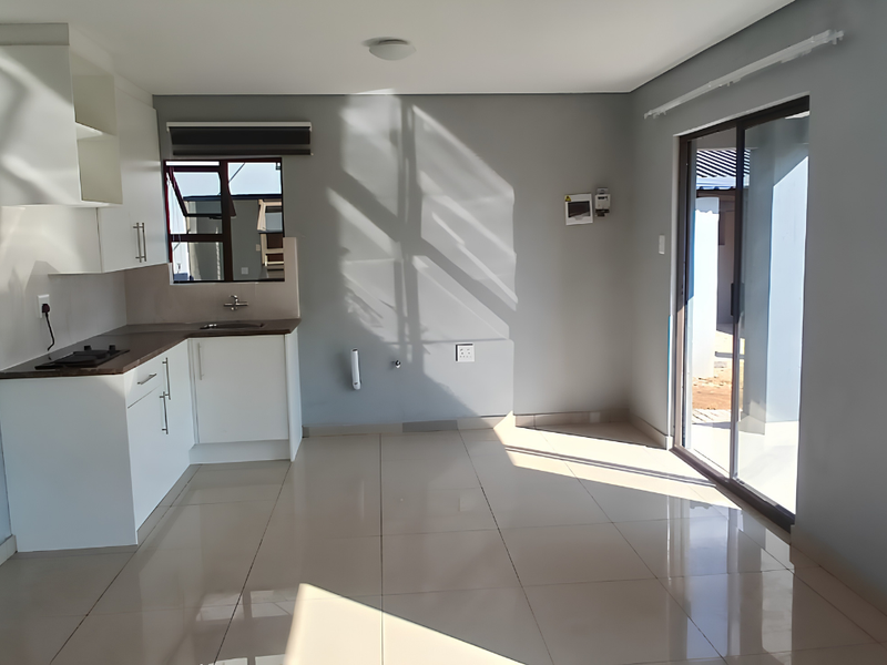 Secure Cottage In Hamelberg Street - Photo 7