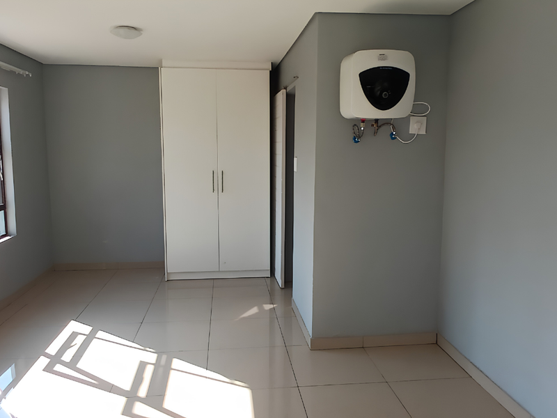 Secure Cottage In Hamelberg Street - Photo 4