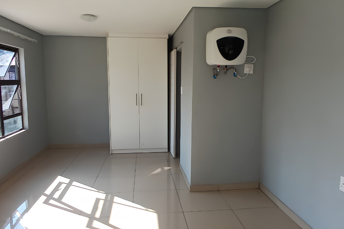 Secure Cottage In Hamelberg Street - Photo 4