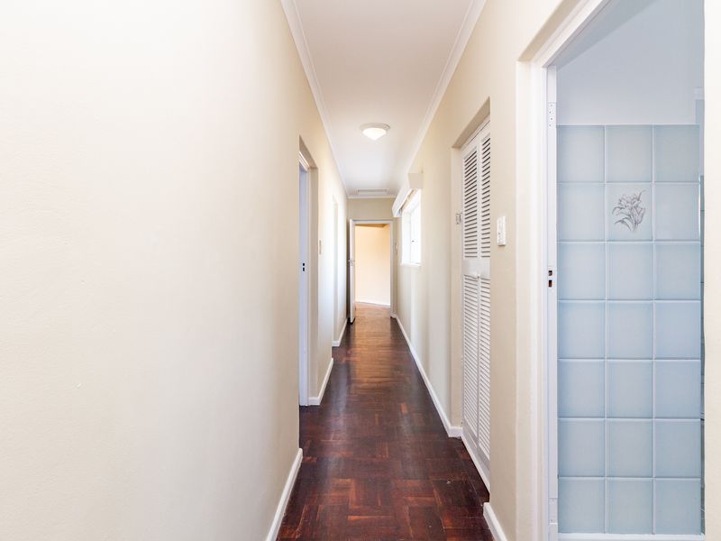 Beautiful 4-Bedroom And 2-Bath In Pinelands - Photo 9