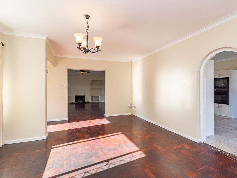 Beautiful 4-Bedroom And 2-Bath In Pinelands - Photo 6