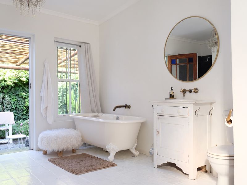 Charming Heritage Home In Wynberg Upper - Photo 2