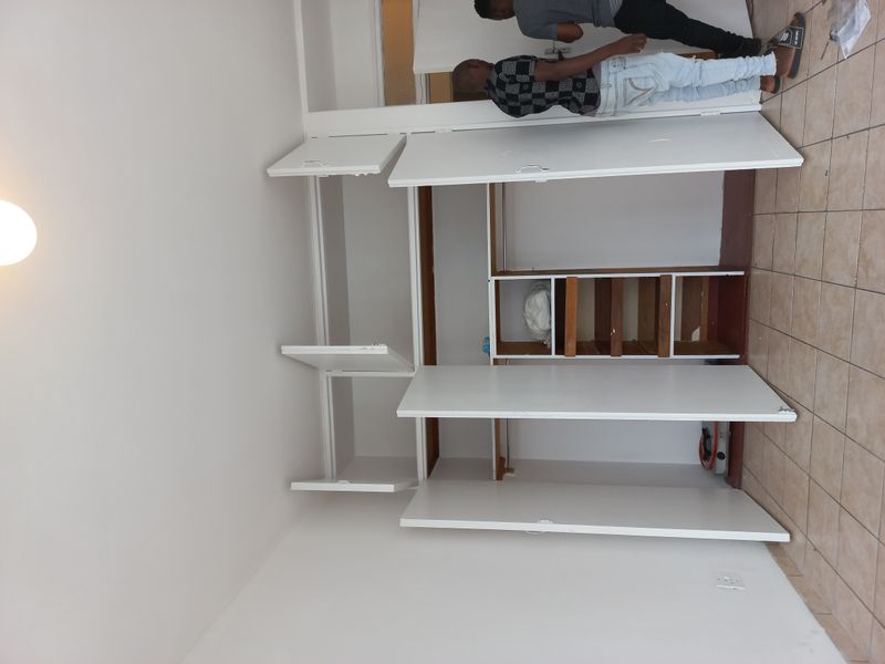 Secure 1-Bedroom Flat In Primrose Terrace, Berea - Photo 6