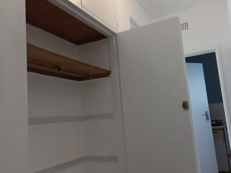 Secure 1-Bedroom Flat In Primrose Terrace, Berea - Photo 8