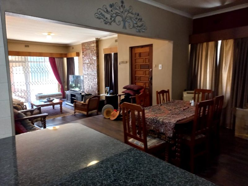 Beautiful, Spacious 4 Bed 2,5 Bath Home With Big Garden. - Photo 6