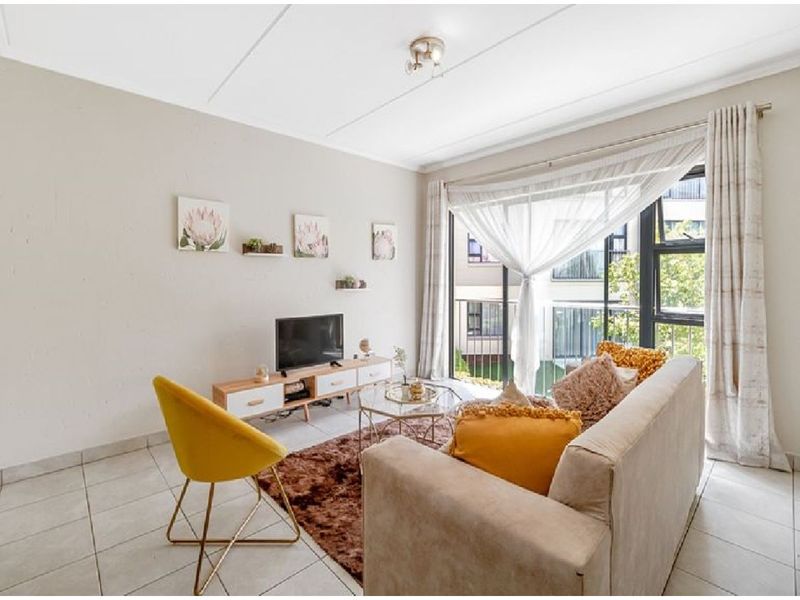 Resort-style Living. 2-bedroom, 2-bath Gem - Photo 4