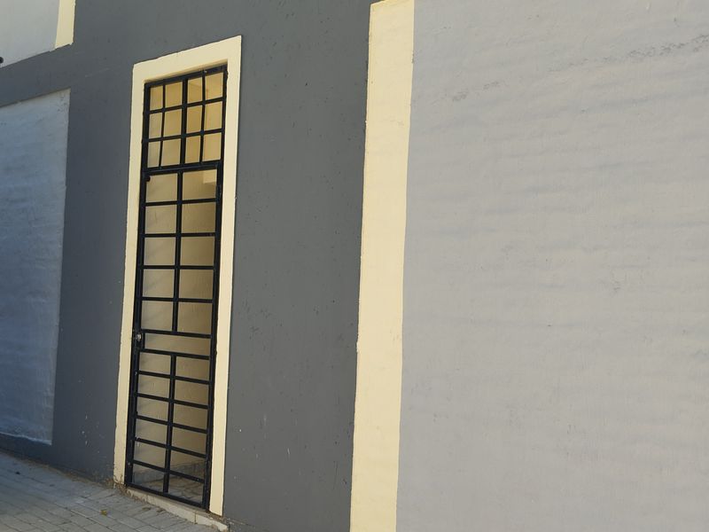 Newly Built Secured 1-bedroom And 1-bathroom Bachelor Apartment - Photo 2