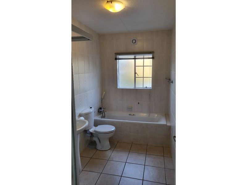 Secure 2-bedroom And 1-bath Ground Floor Apartment In Benoni North - Photo 10
