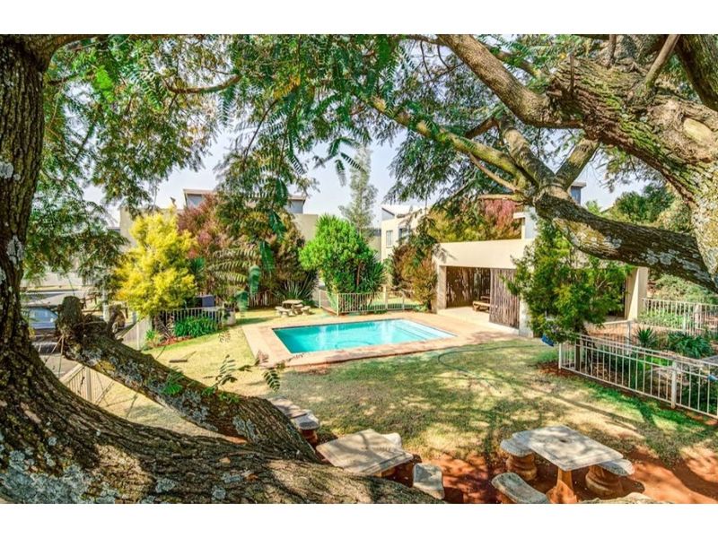 Secure 2-bedroom And 1-bath Ground Floor Apartment In Benoni North - Photo 2