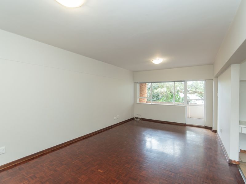 Secure 2-bedroom And 1,5- Bathroom Westward Ho Apartment, St George's Park To Let - Photo 3