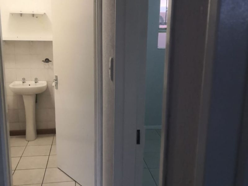 Secure 2-bedroom And 1-bathroom Apartment In Birch Acres - Photo 6