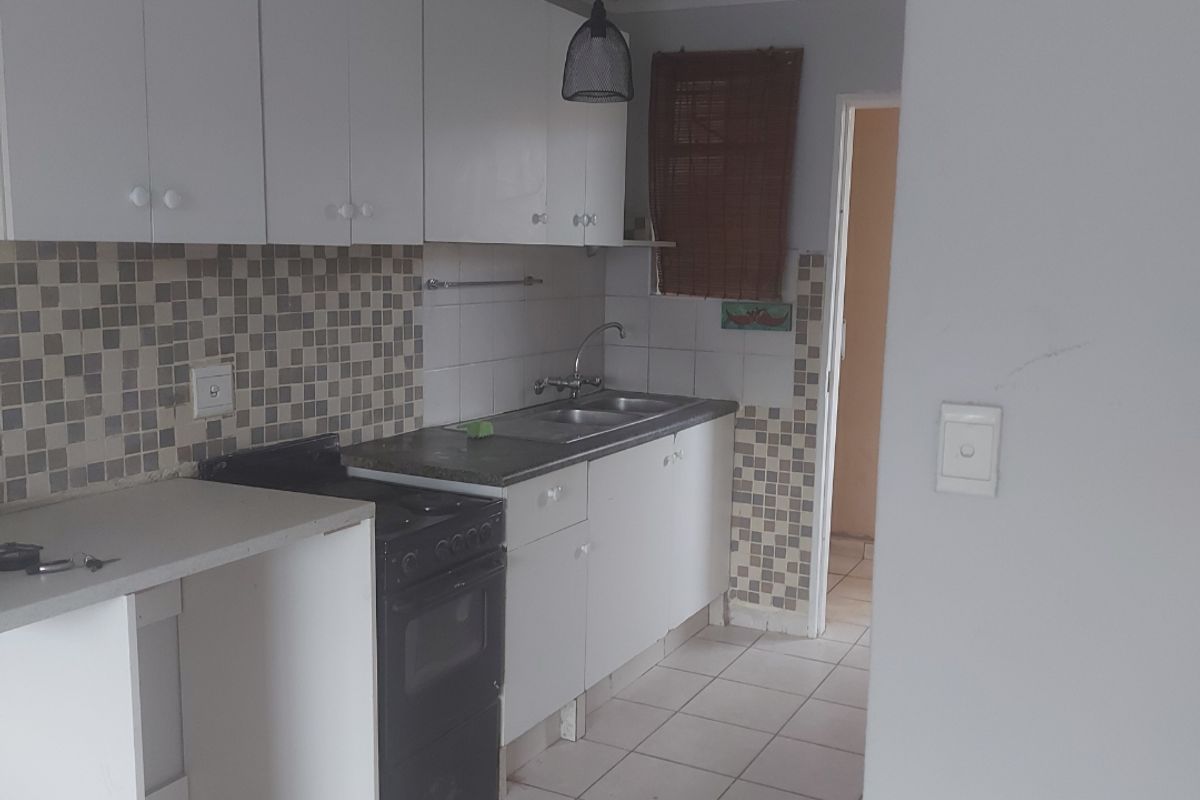 Secure 2-bedroom And 1-bathroom Apartment In Birch Acres - Photo 5