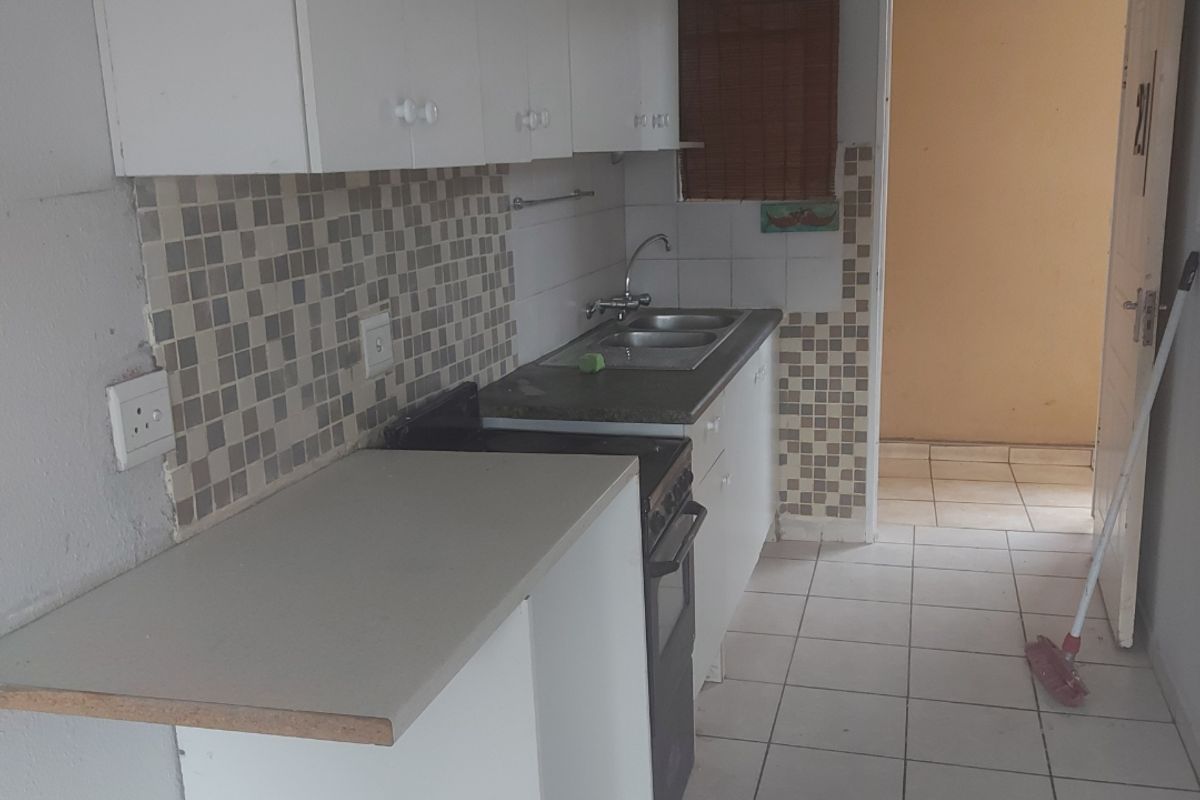 Secure 2-bedroom And 1-bathroom Apartment In Birch Acres - Photo 4