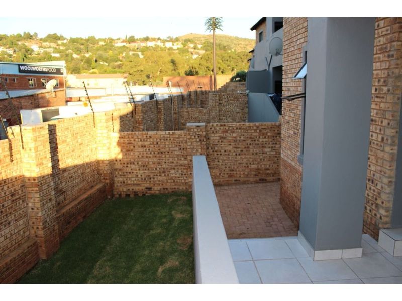 Safe Pet-friendly 2 Bedroom And 1 Bath Ground Floor Unit In Helderkruin - Photo 9