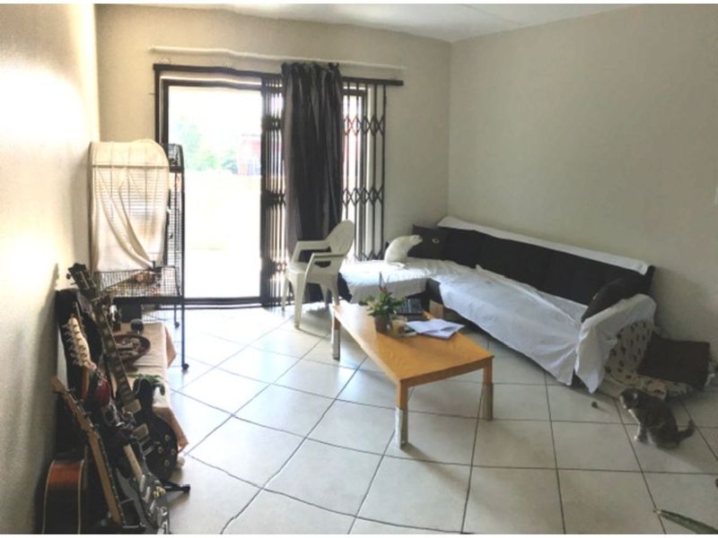 Safe Pet-friendly 2 Bedroom And 1 Bath Ground Floor Unit In Helderkruin - Photo 7