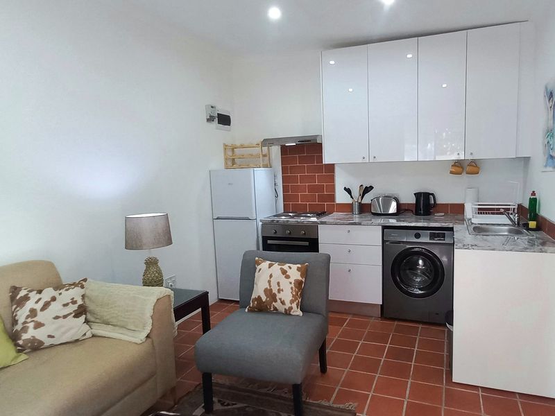 Modern 1 Bedroom, 1 Bath New Build Apartment Ideal For Single Professional - Photo 4