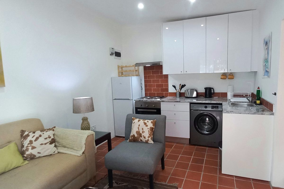 Modern 1 Bedroom, 1 Bath New Build Apartment Ideal For Single Professional - Photo 4