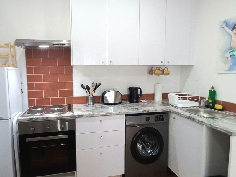 Modern 1 Bedroom, 1 Bath New Build Apartment Ideal For Single Professional - Photo 2