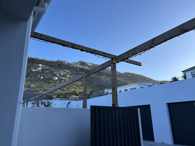 Secure 1-bedroom Apartment In Windsor Road, Kalk Bay - Photo 10