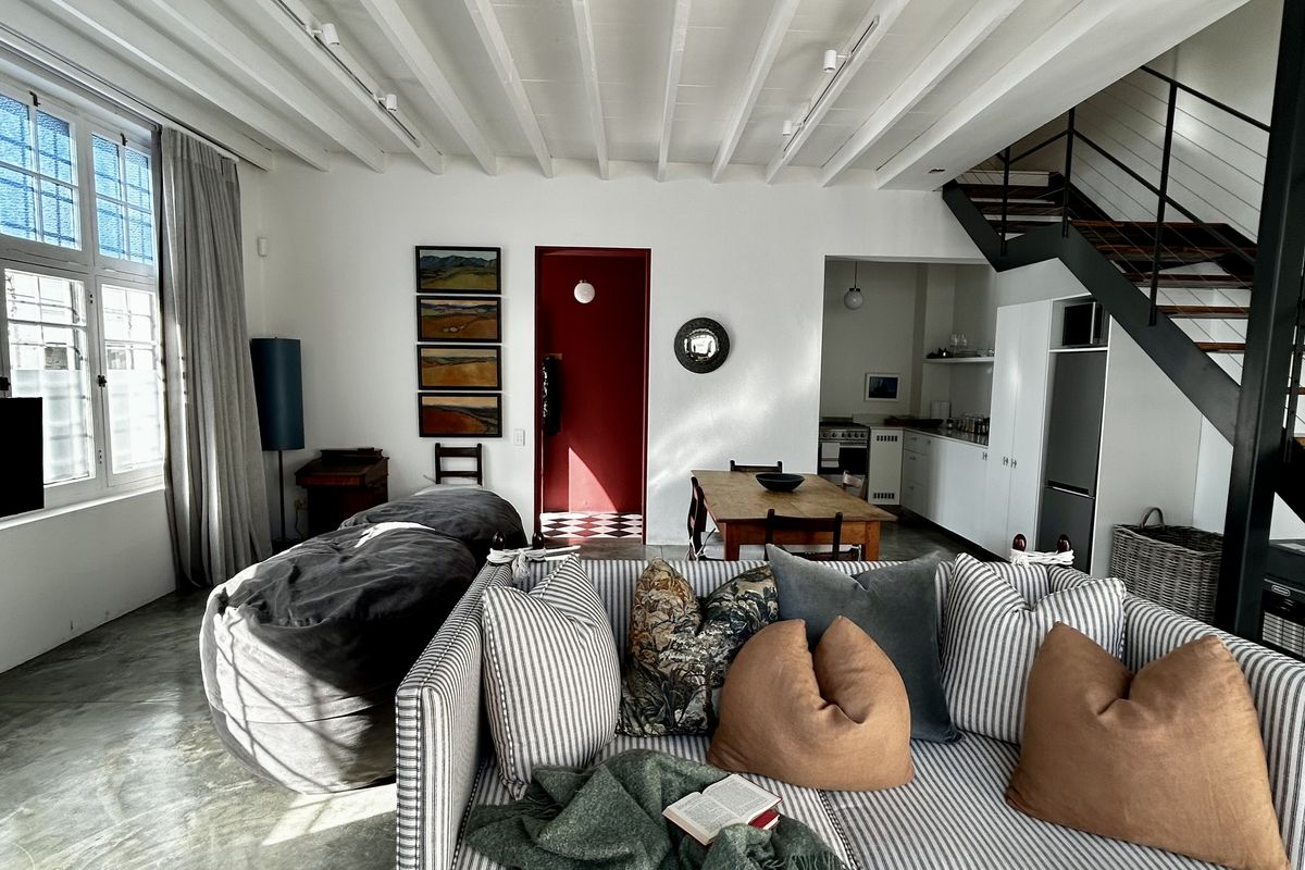 Secure 1-bedroom Apartment In Windsor Road, Kalk Bay - Photo 3