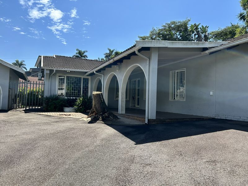 Secure 3-bedroom And 2-bathroom House In Beech Road, Glen Anil - Photo 2