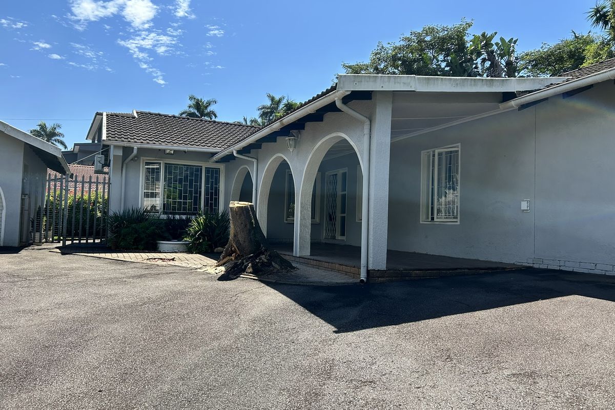 Secure 3-bedroom And 2-bathroom House In Beech Road, Glen Anil - Photo 2