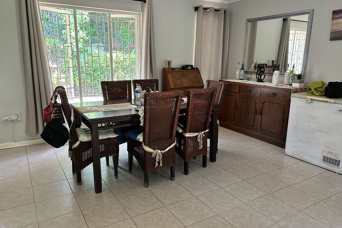 Secure 3-bedroom And 2-bathroom House In Beech Road, Glen Anil - Photo 5