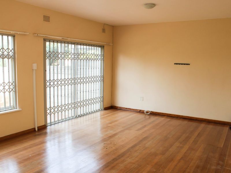 Spacious 3-bed And 1.5-bath Duplex In Bluff - Photo 8