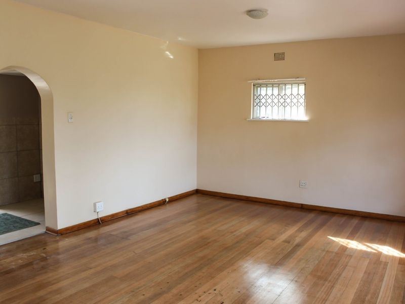 Spacious 3-bed And 1.5-bath Duplex In Bluff - Photo 7