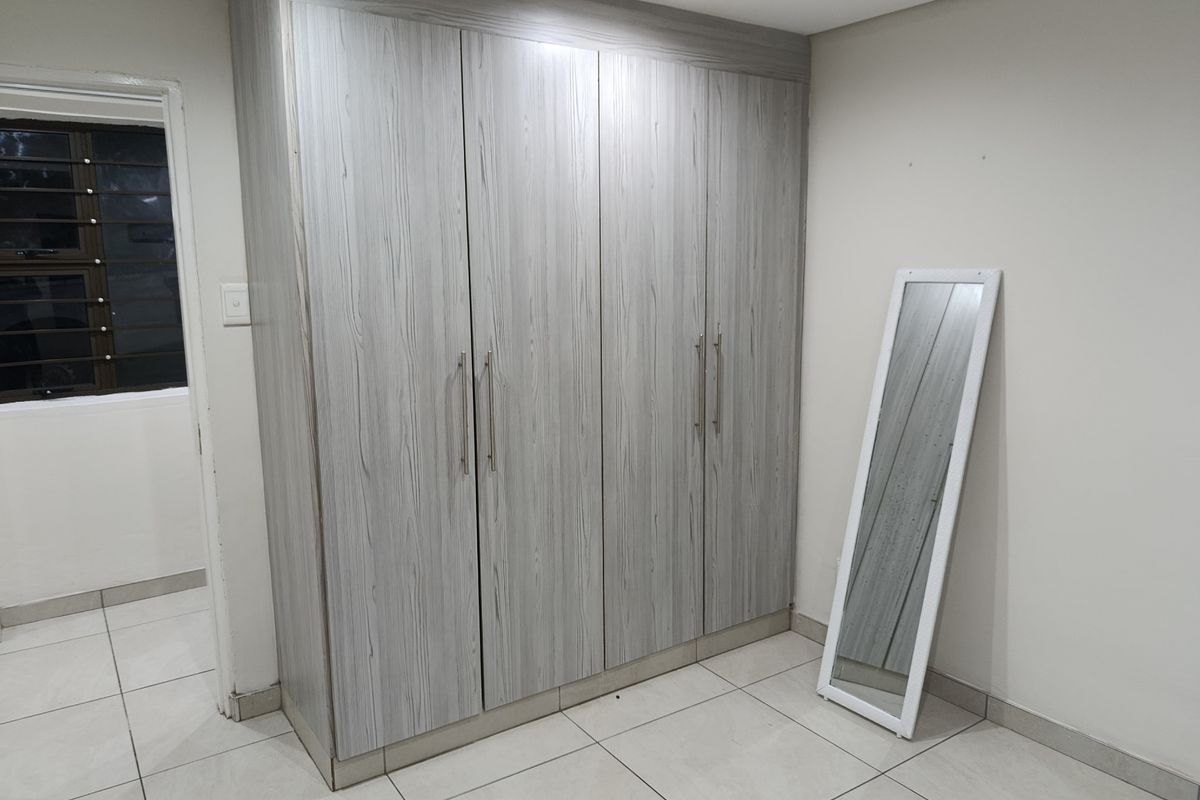 Secure Apartment In Malvern - Photo 2