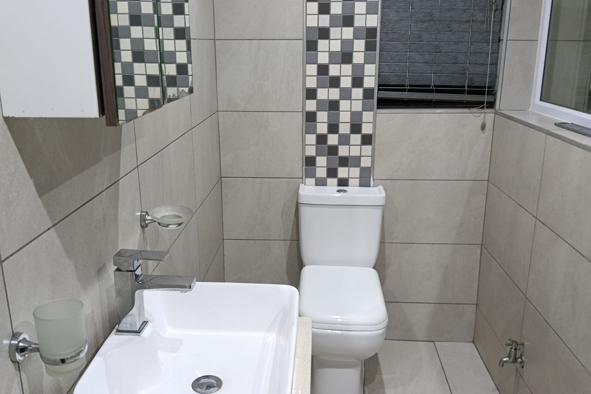 Secure Apartment In Malvern - Photo 4