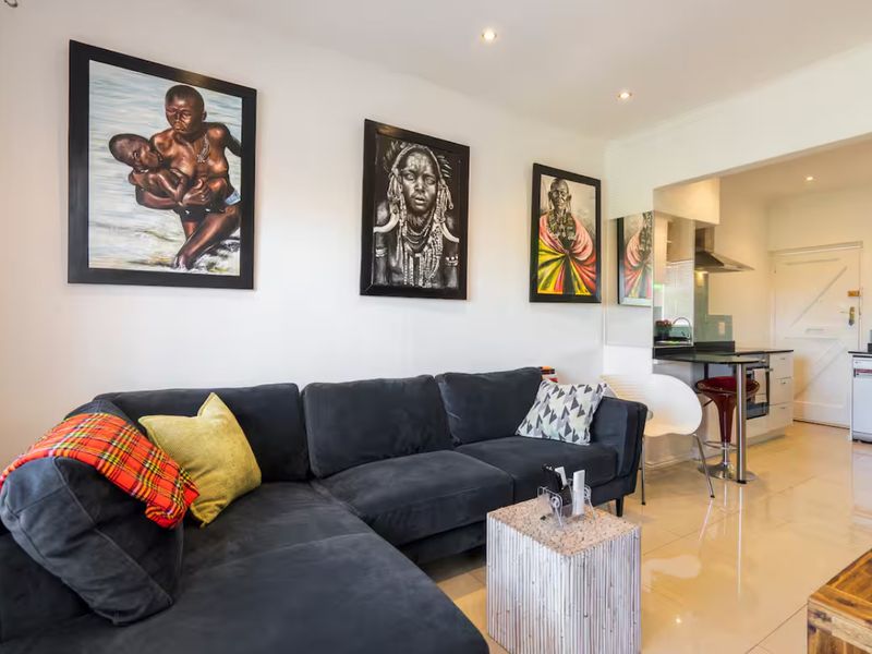 Secure 2-Bedroom And 1-Bathroom Apartment In Bantam Street, Schotsche Kloof - Photo 5