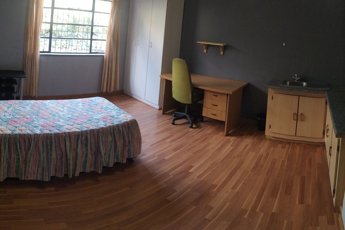 Secure 1-Bedroom In a Shared House Saint Swithins Avenue, Auckland Park - Photo 5