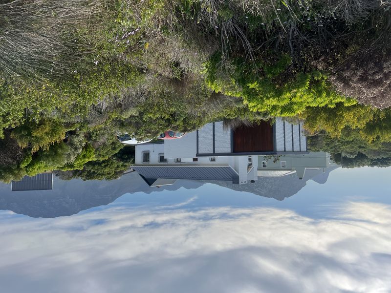 Secure 3-Bedroom And 2-Bath House In Pringle Bay With Garage And Storage - Photo 2