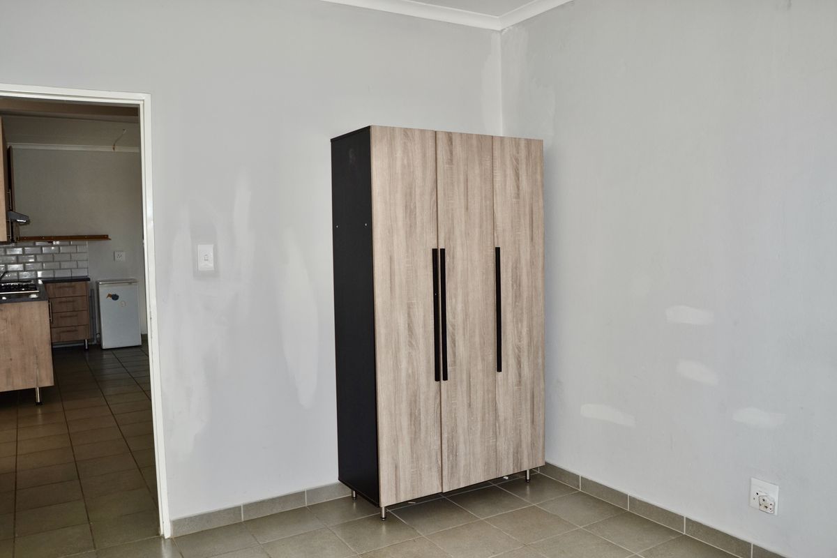 Secure 2-Bathroom And 1-Bathroom Apartment In 6th Avenue, Northmead - Photo 5