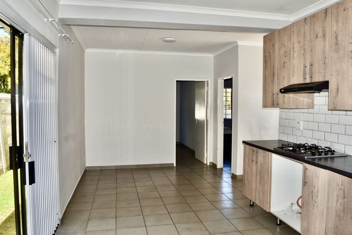 Secure 2-Bathroom And 1-Bathroom Apartment In 6th Avenue, Northmead - Photo 4