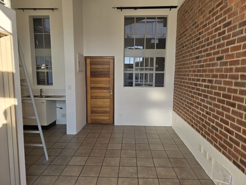 Modern 1-bedroom Bachelor Apartment In Houghton Estate - Photo 4