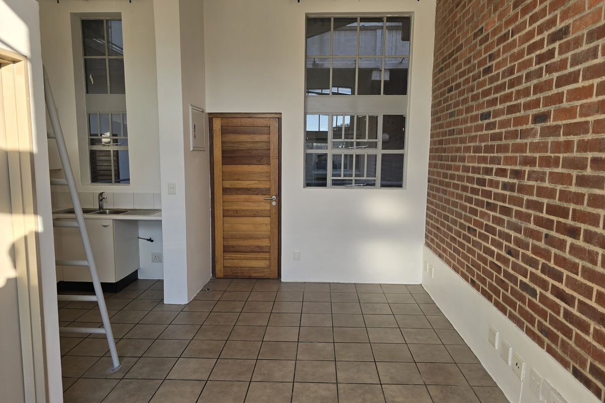 Modern 1-bedroom Bachelor Apartment In Houghton Estate - Photo 4